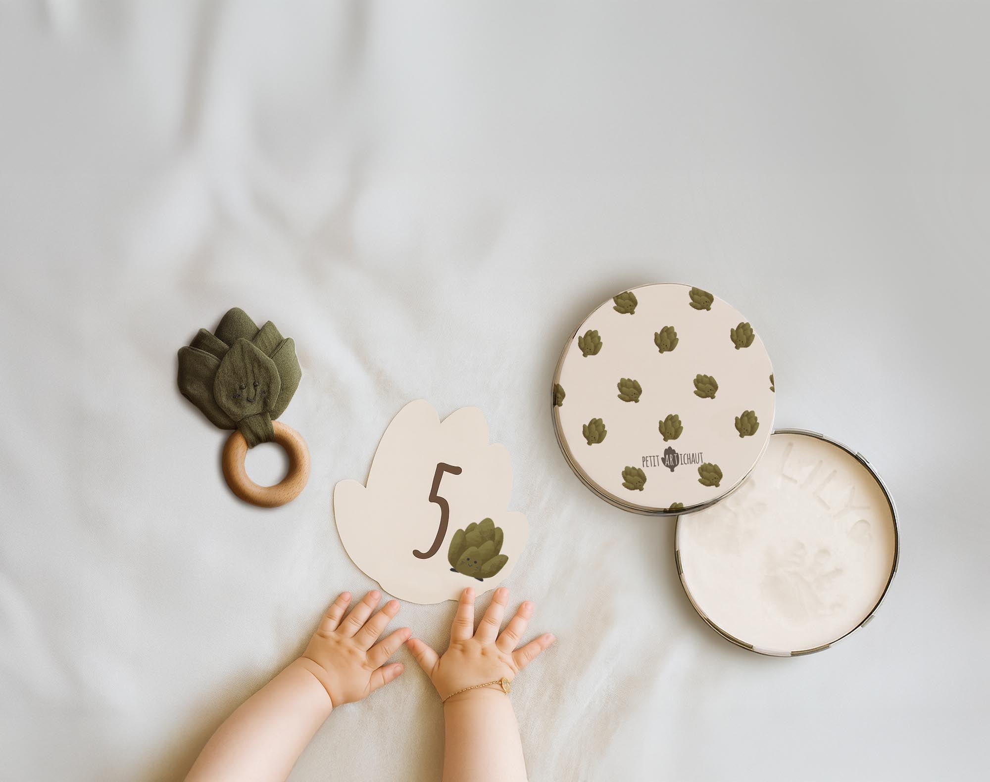 Petit Artichaut coffret naissance Baby Box hochet cartes