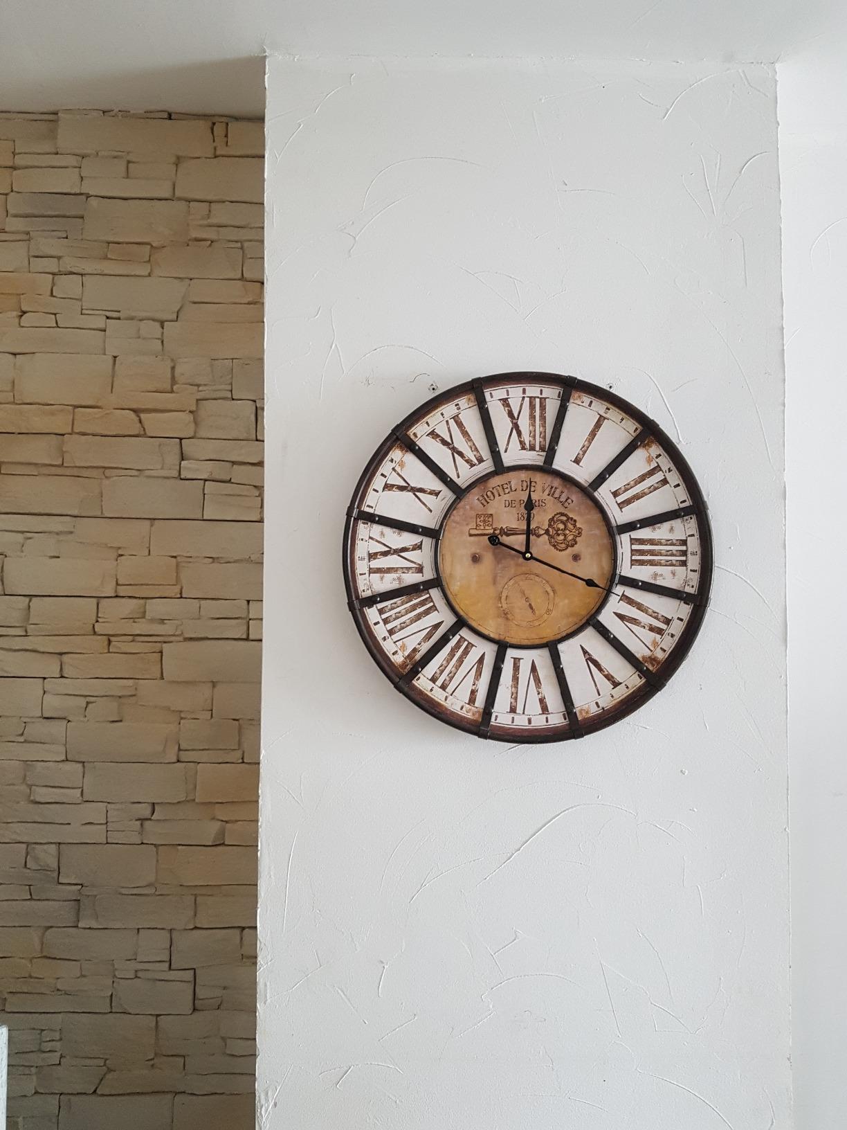 Ceanothe Emotion horloge murale 60 cm marron silencieuse