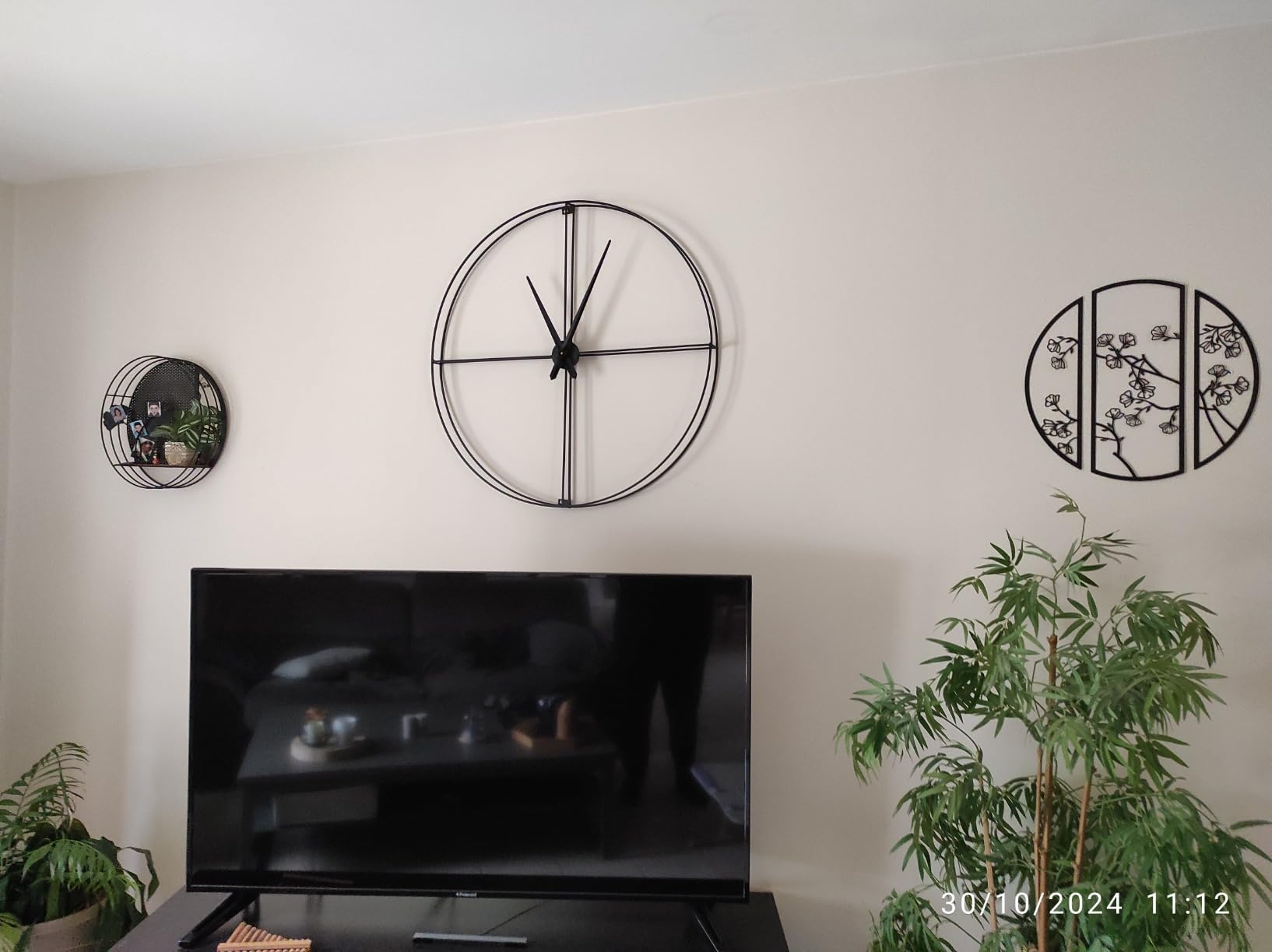 Ceanothe Filaire horloge murale noire 80 cm métal