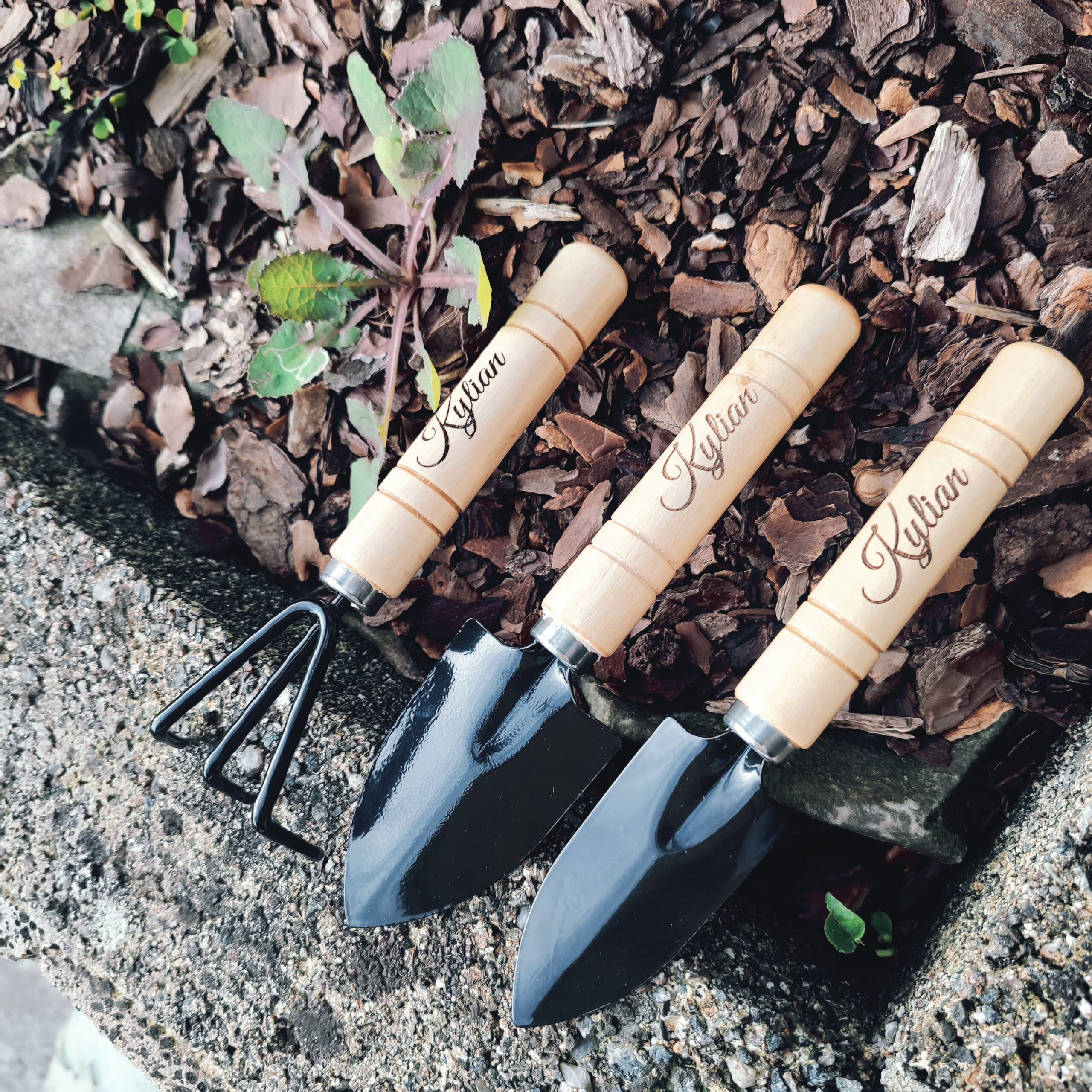 Creat’Angel outil jardin enfant bois manche gravé