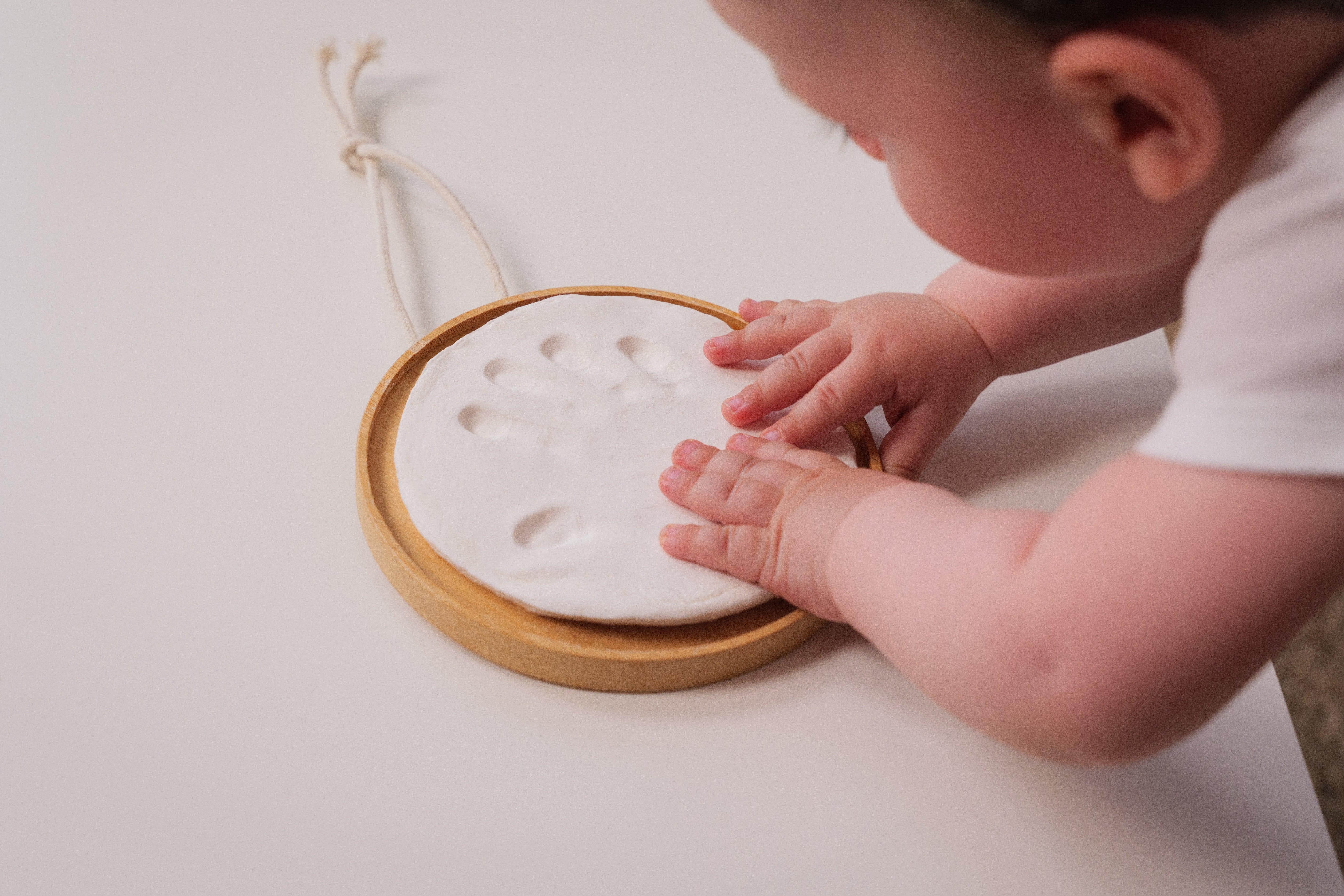 Petit Artichaut Wooden Medallion kit empreinte bébé bois