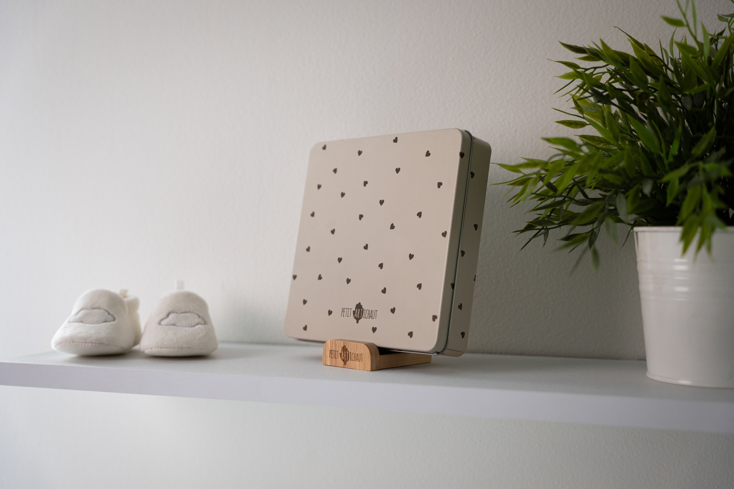 Petit Artichaut Pretty Hearts baby box carrée cœurs