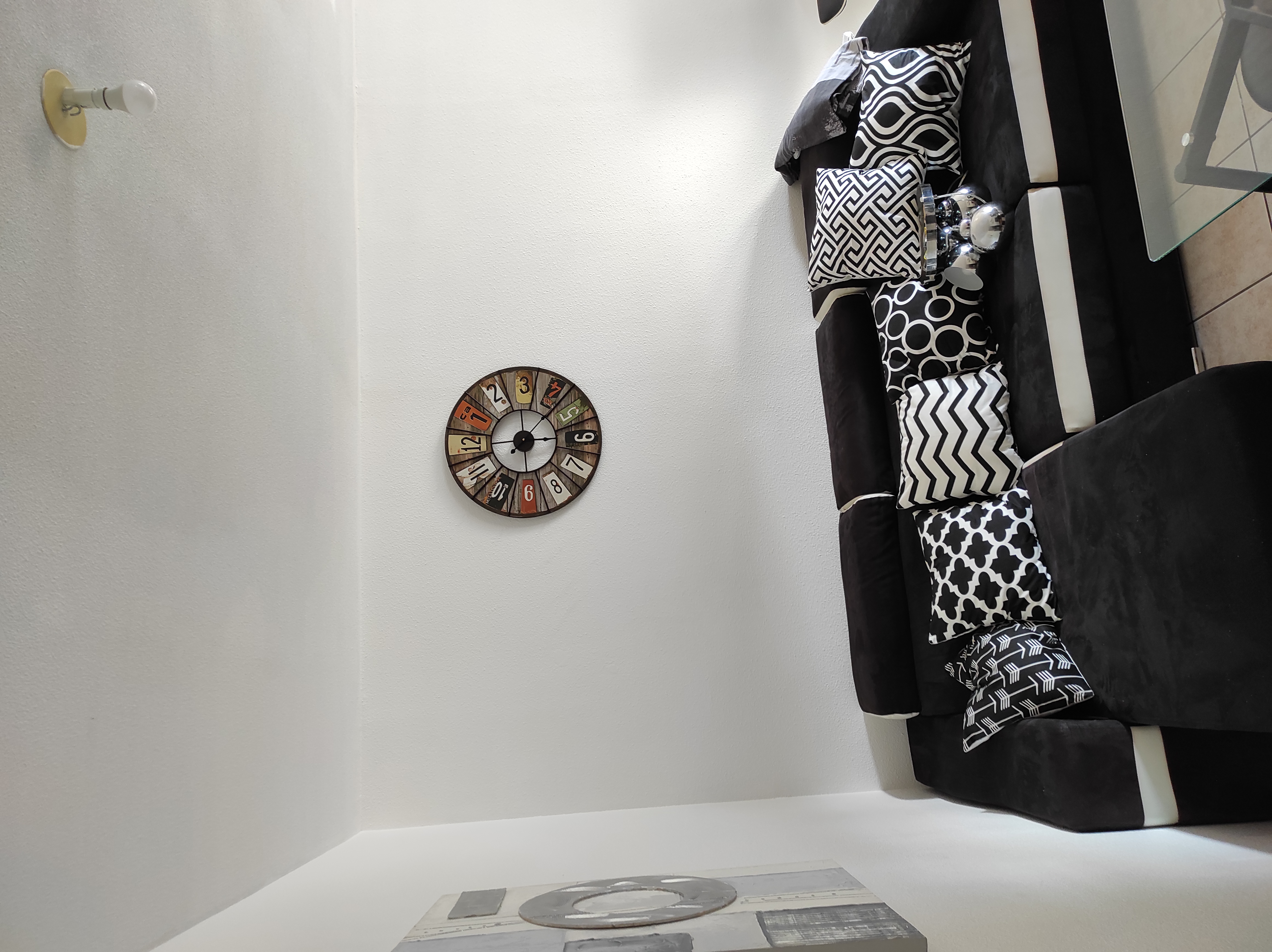 Ceanothe Emotion horloge murale 60 cm métal noir silencieuse