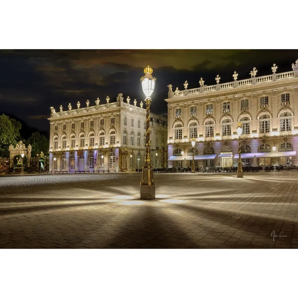 Ceanothe Place Stanislas de Nuit tableau toile 45x65 cm ville