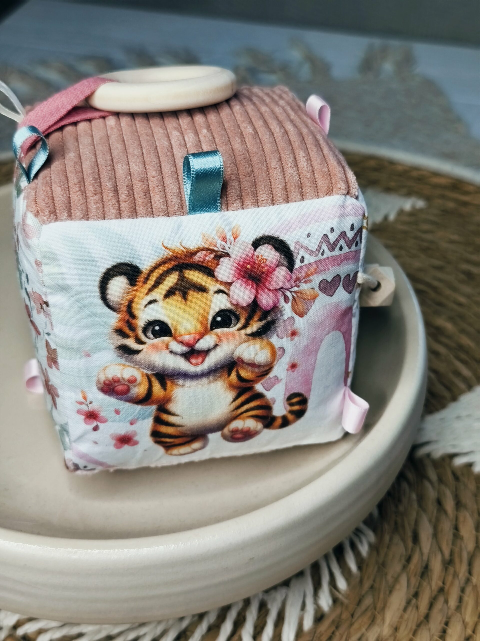Creat'Angel Cube Sensoriel Bébé Personnalisé Prénom Tissu