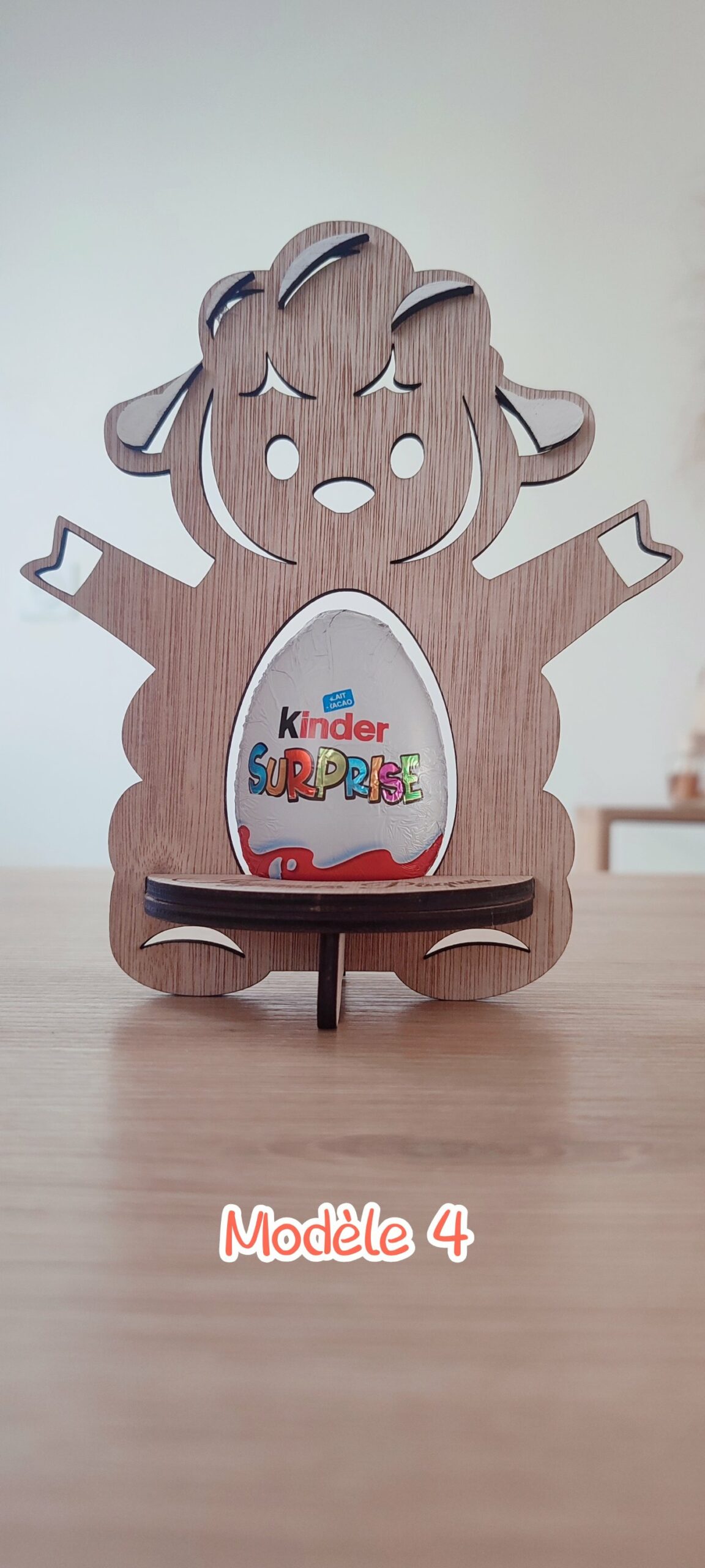 Creat’Angel Porte œuf Pâques support bois prénom 17 cm